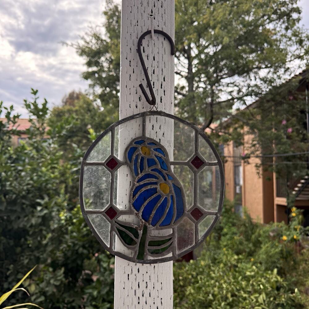 Vtg Stained Glass Floral Hanging Window Suncatcher Circle 8 in, Multicolor
